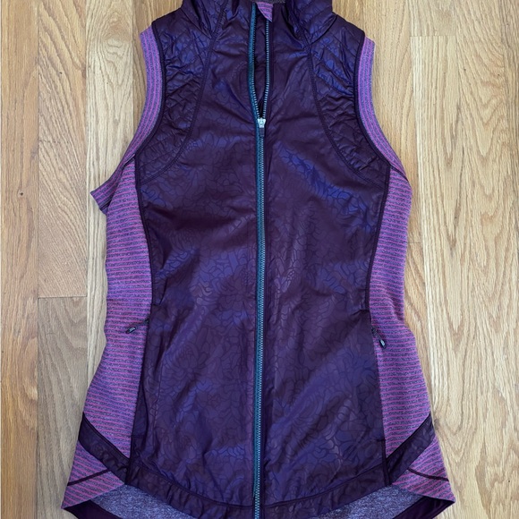 EUC purple Lululemon running vest - Picture 2 of 3